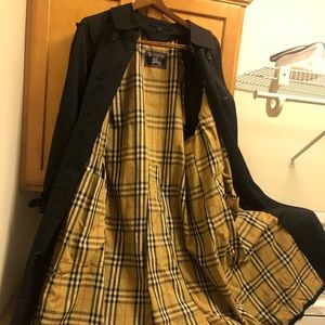 Men’s 48 Long Burberry coat